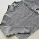 Roll-up semi-cropped knit