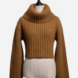 Turtleneck straight sleeve sweater