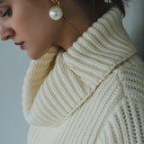 Turtleneck straight sleeve sweater